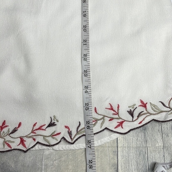 LUSH women’s sleeveless top with embroidery at top and along hem. Open back. EUC - Picture 8 of 11